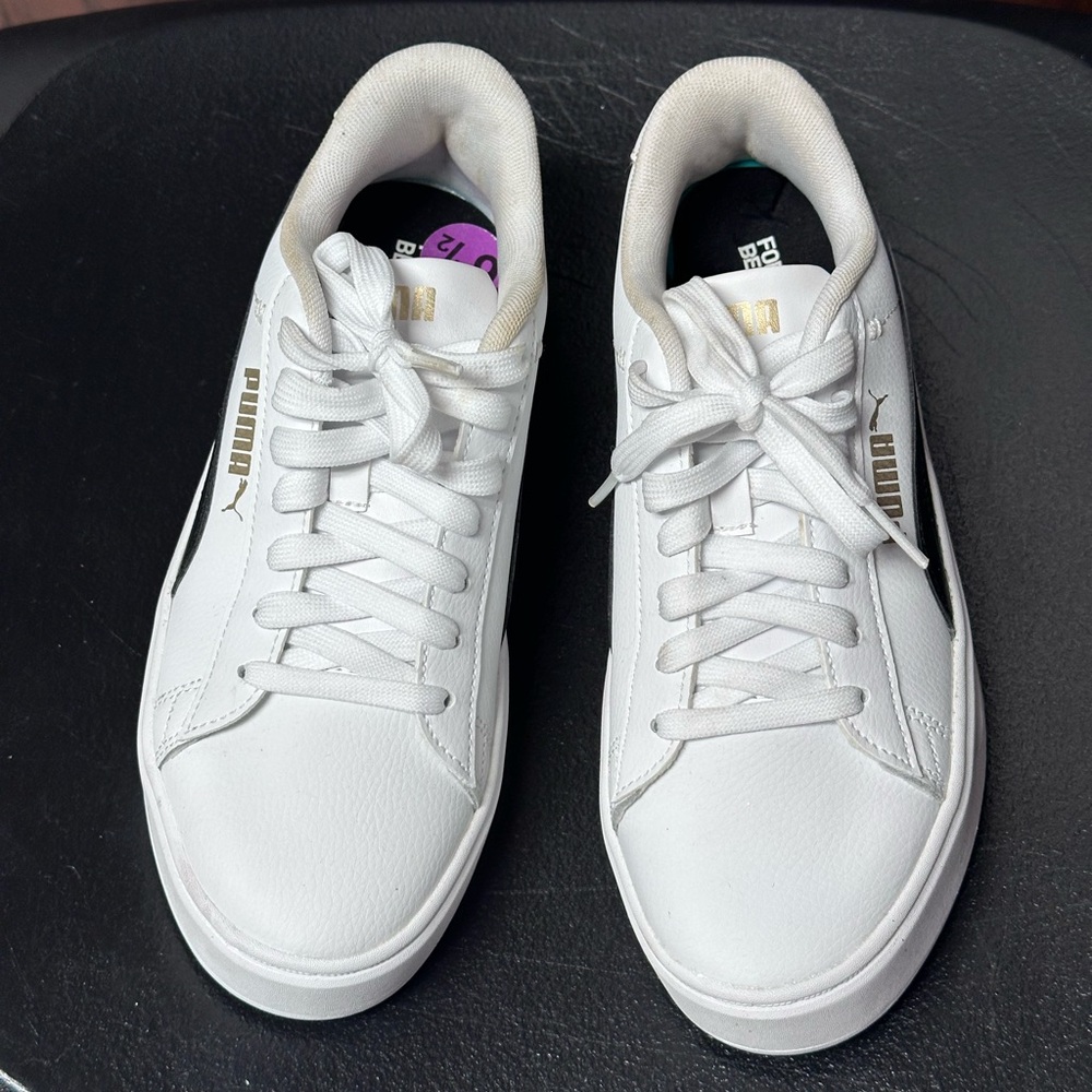 Puma Men's White and Gold Sneakers